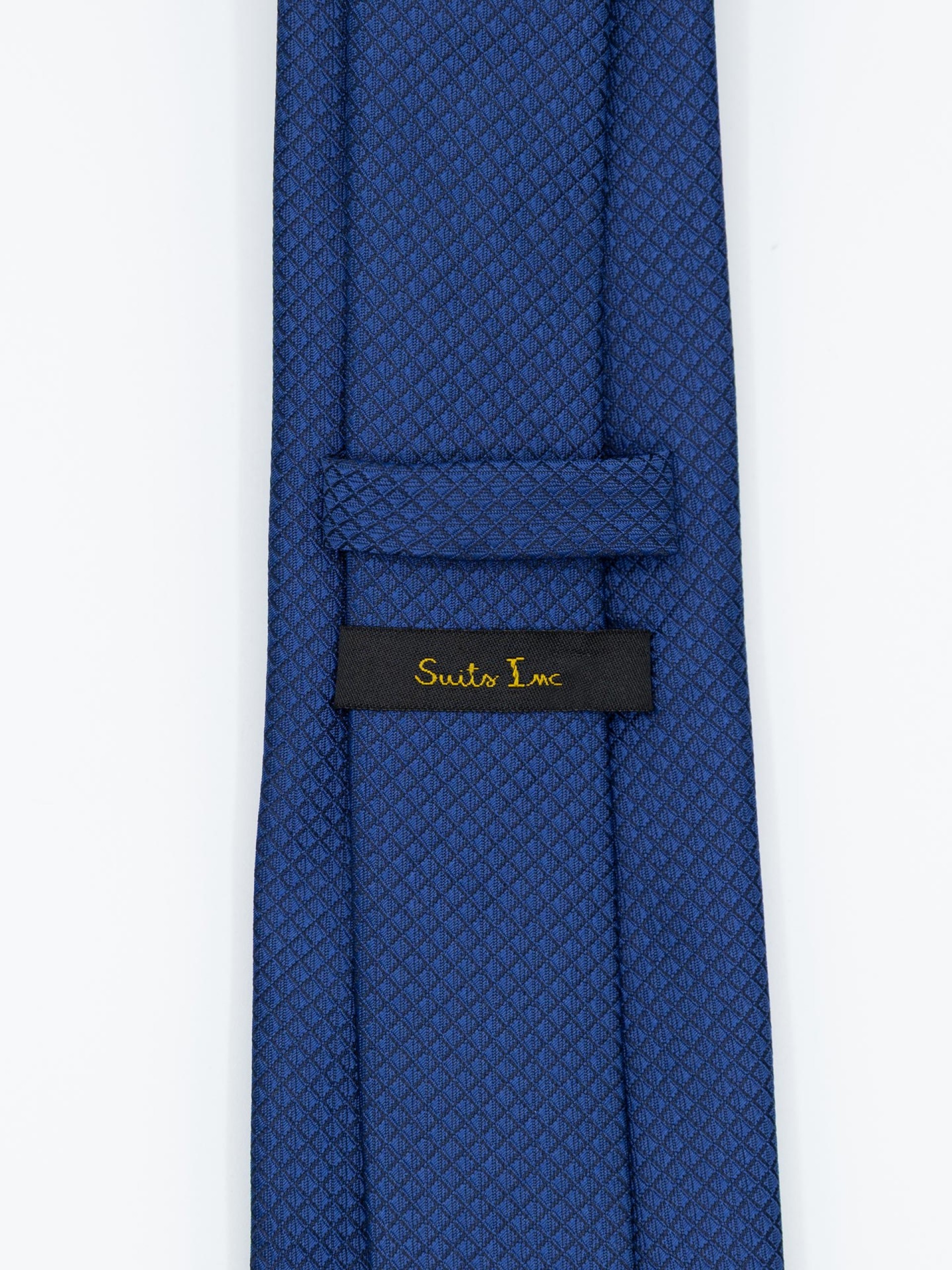 Elegant regular fit tie