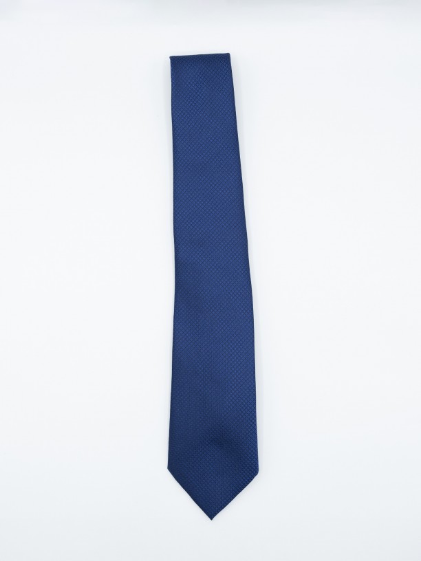 Elegant regular fit tie