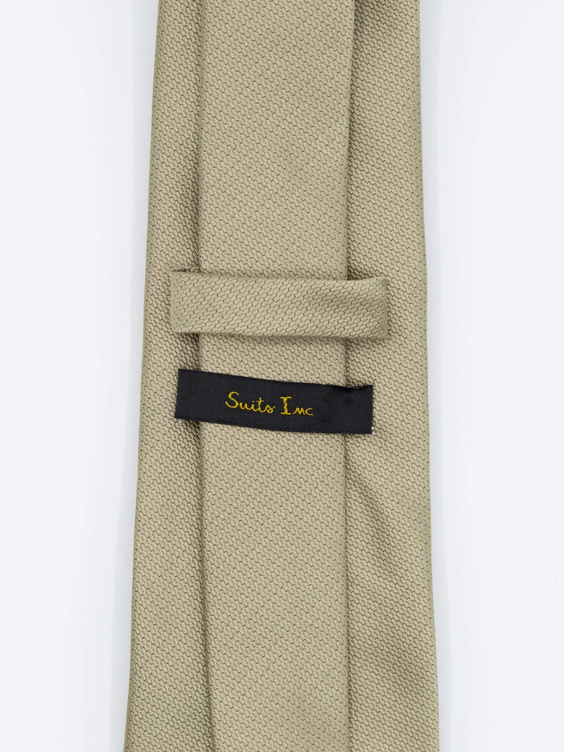 Elegant regular fit tie