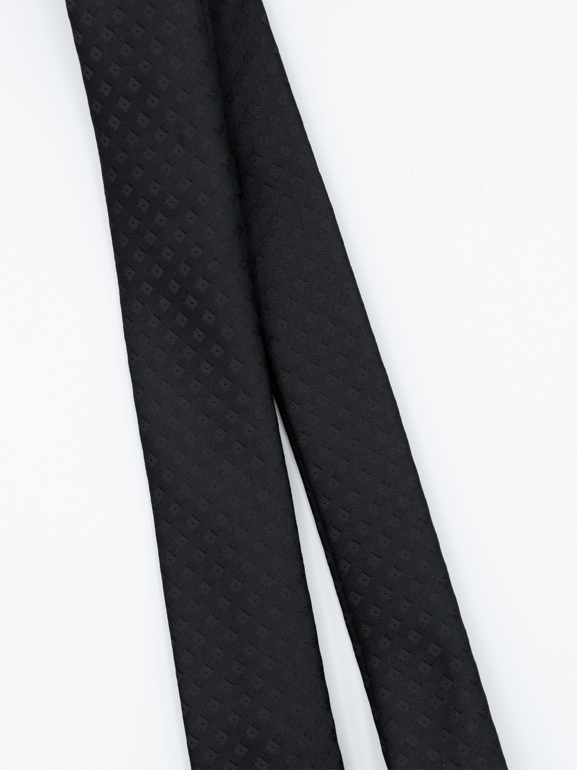 Elegant slim tie