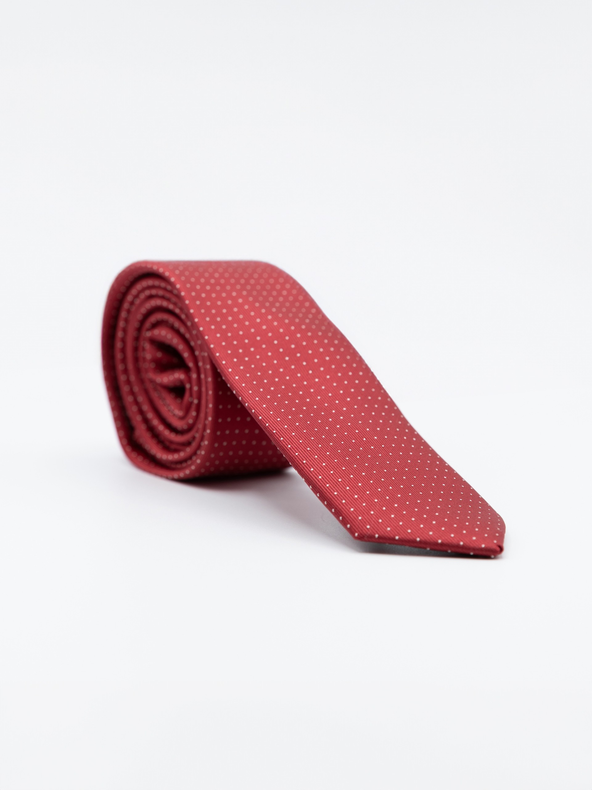 Elegant slim tie