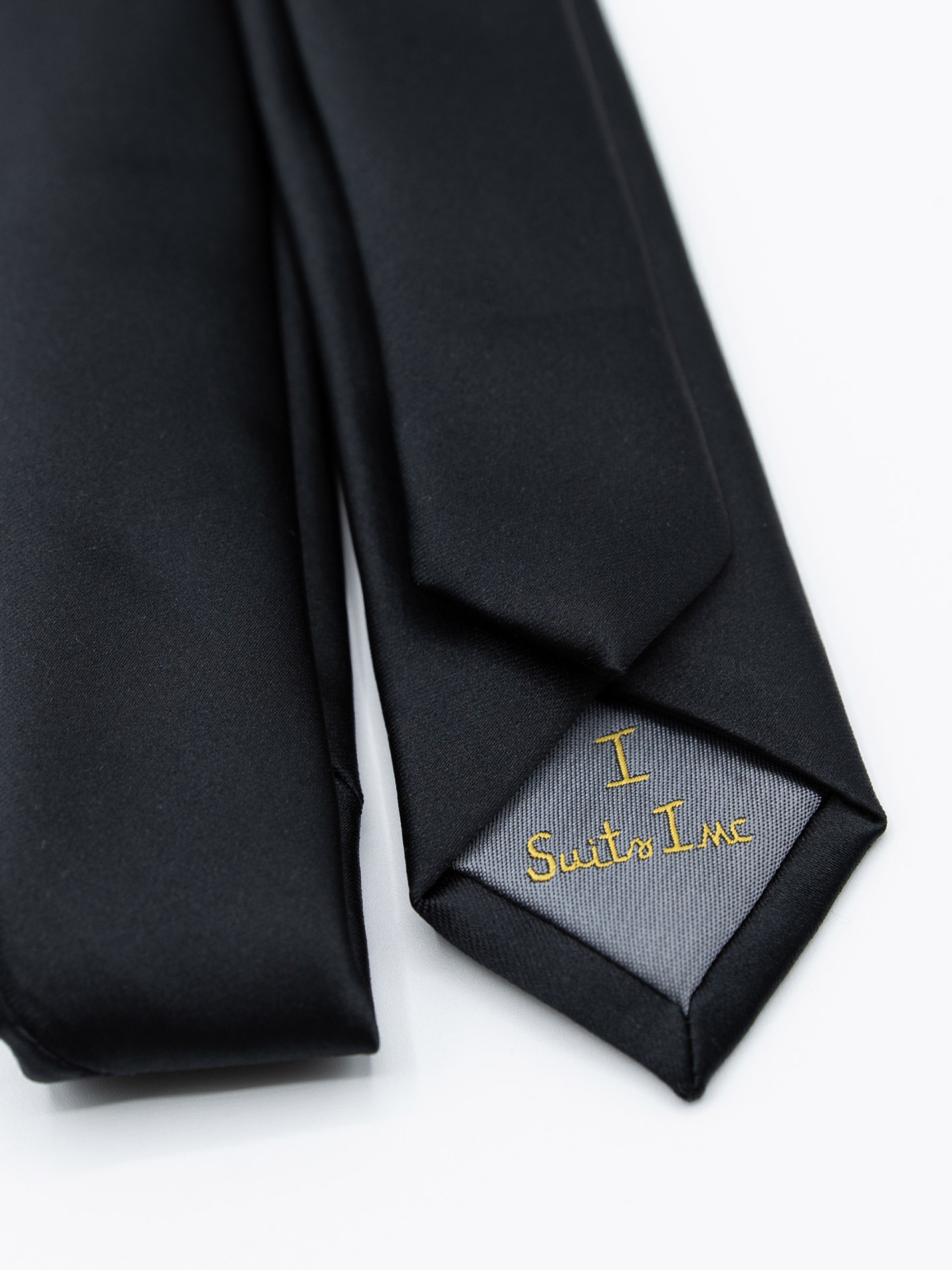 Elegant slim tie