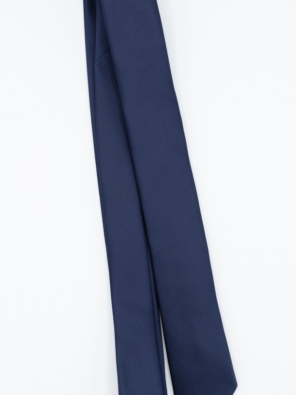 Elegant slim tie