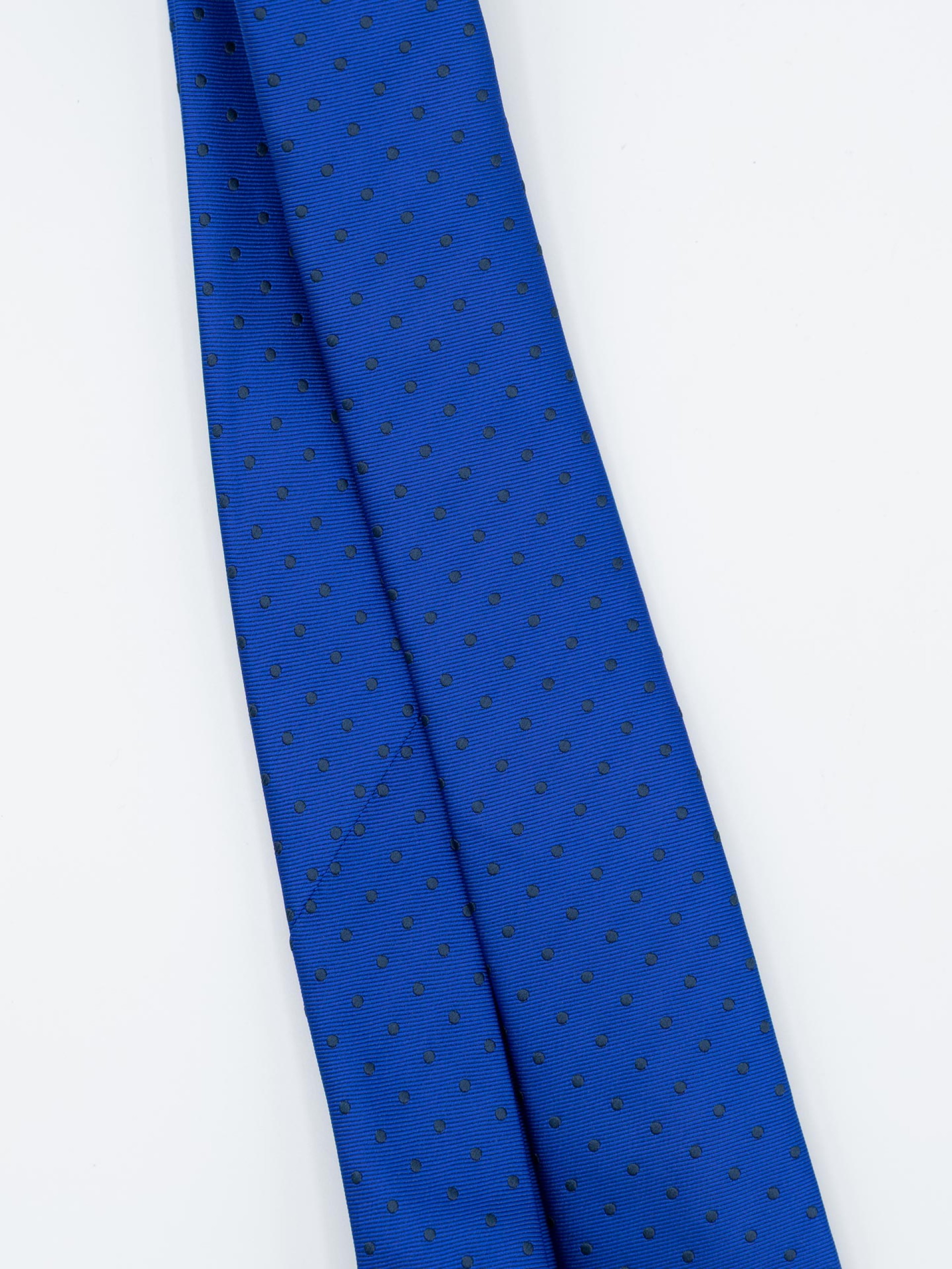 Elegant slim tie