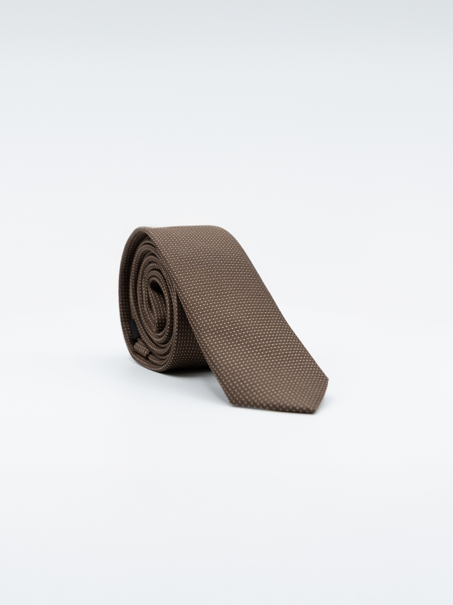 Elegant slim tie