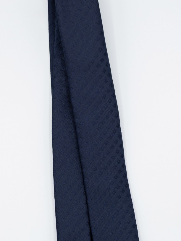Gravata fina elegante