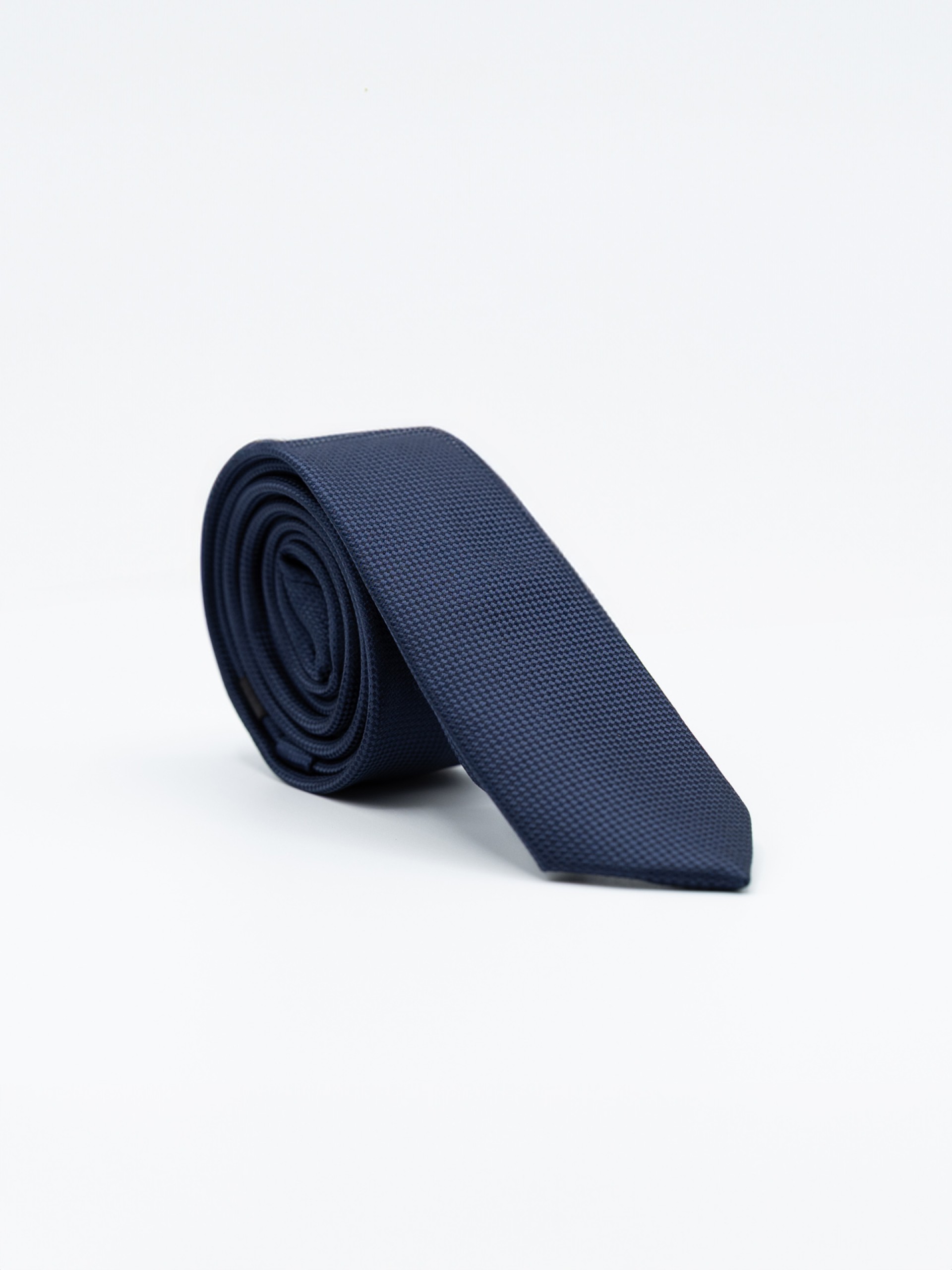 Elegant slim tie