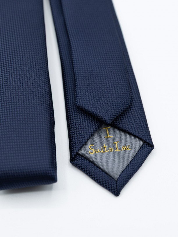 Gravata fina elegante