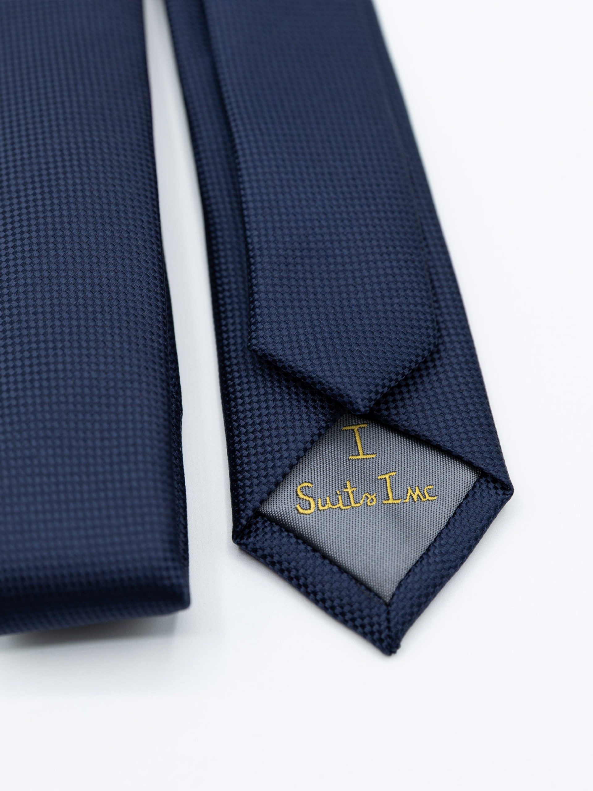 Elegant slim tie