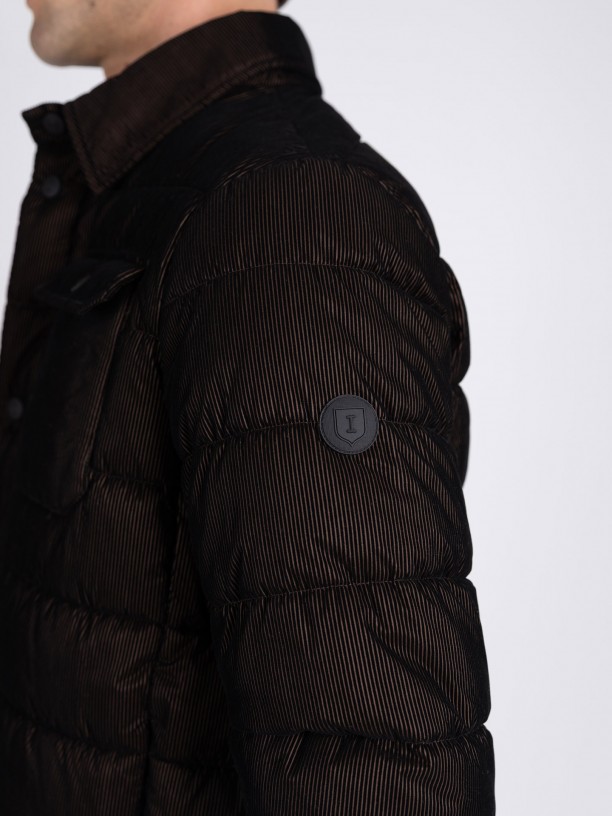 Padded jacket with a velvety touch. Padded jacket with a velvety touch.