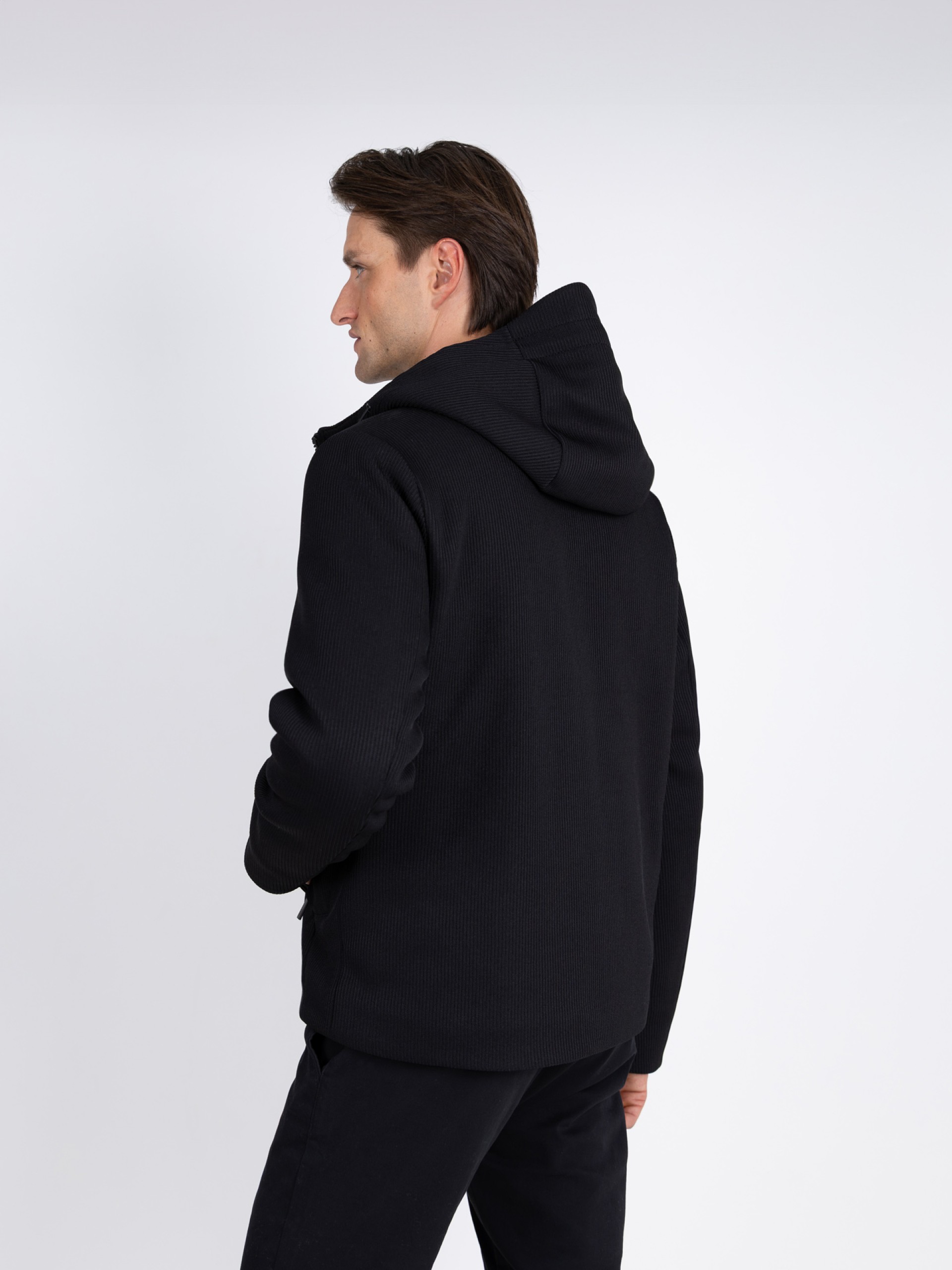 Cazadora de punto con capucha