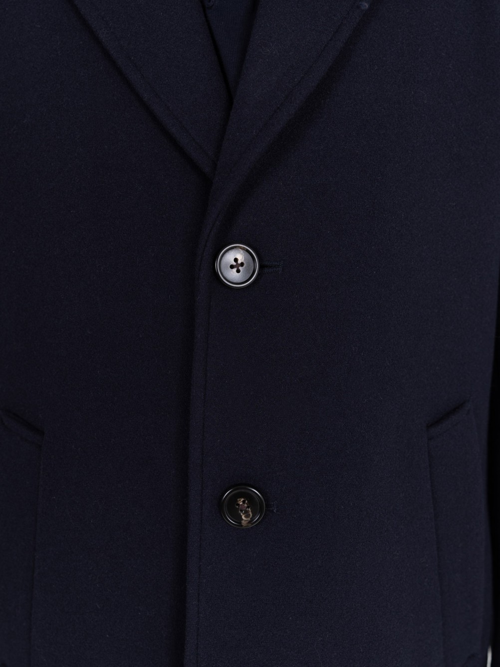 Sobretudo slim fit lapela clássica