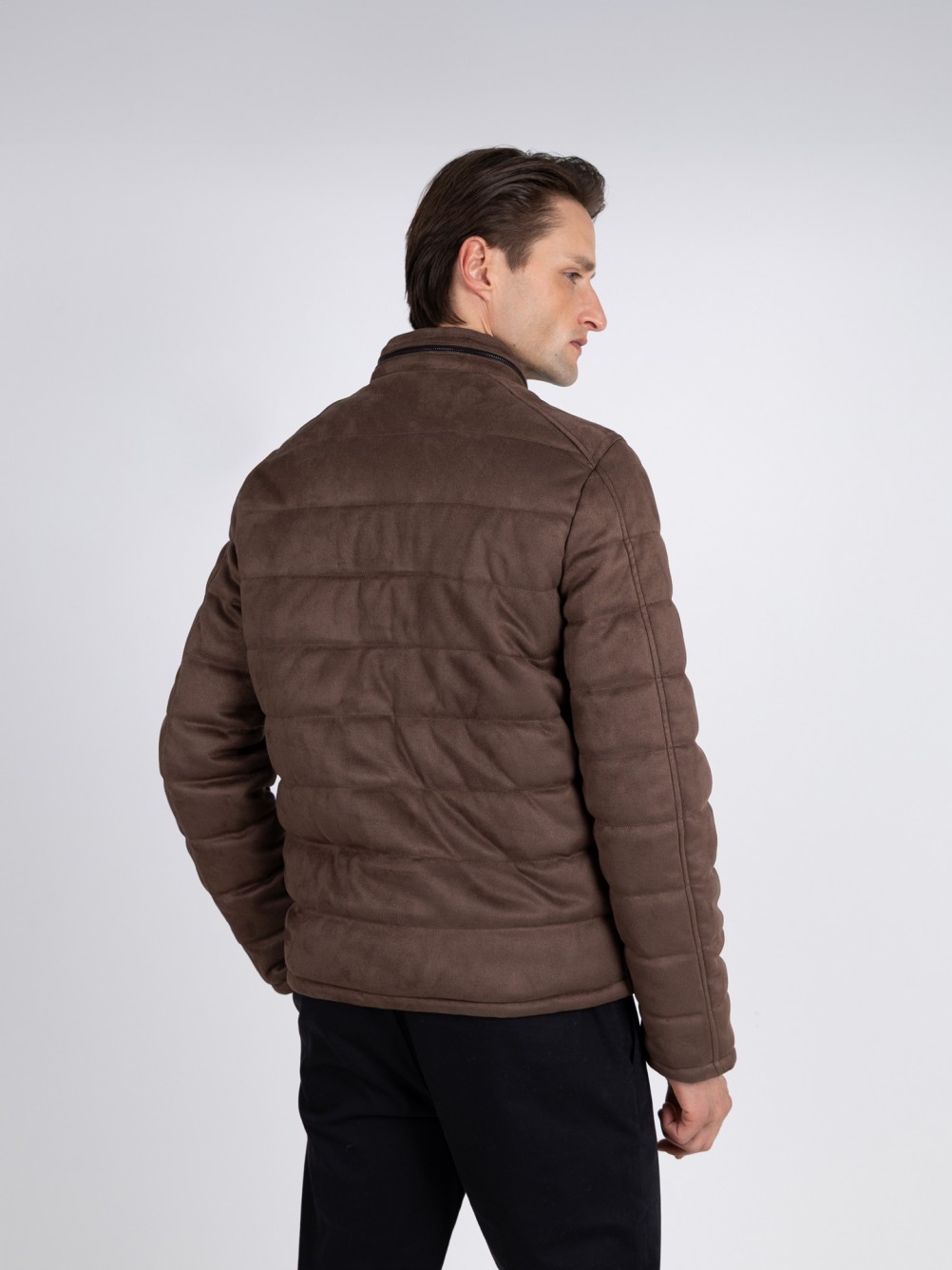 Blus�o acolchoado com efeito camur�a