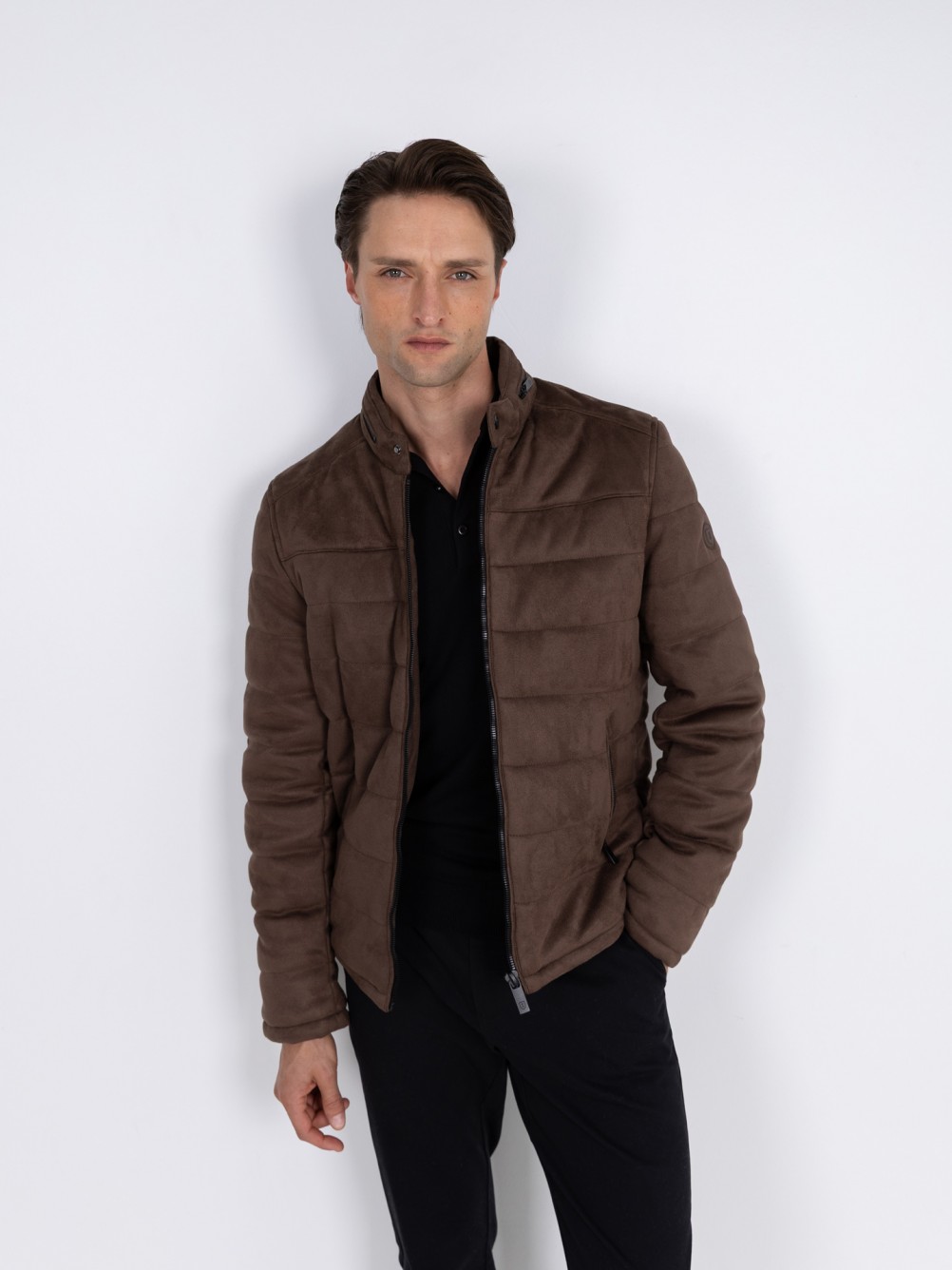 Blus�o acolchoado com efeito camur�a