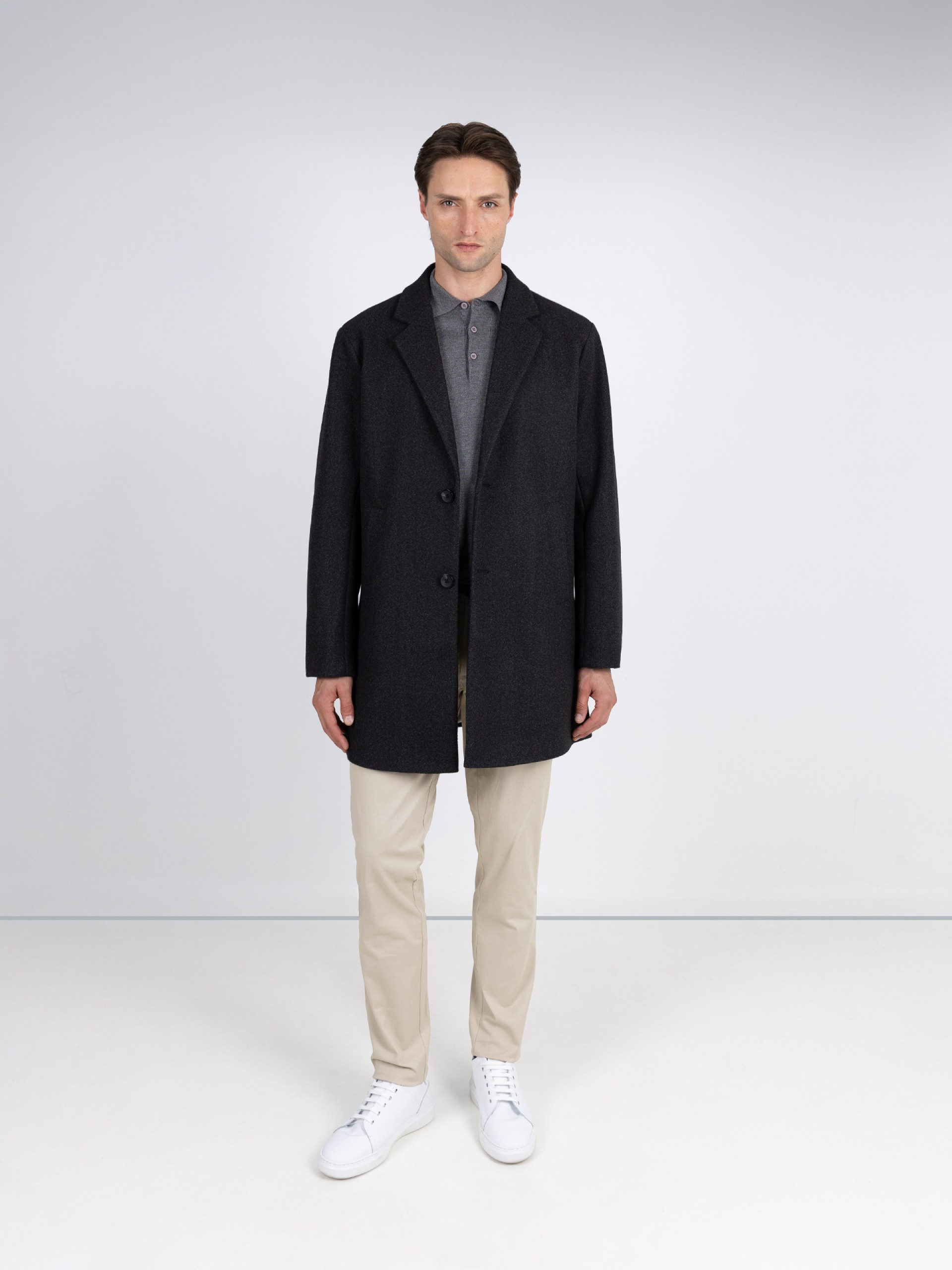 Sobretodo con solapa clásica