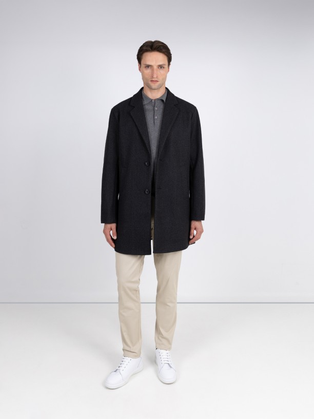 Sobretodo con solapa clásica Sobretodo con solapa clásica