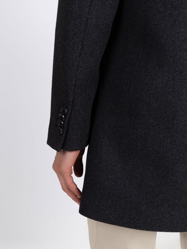 Sobretodo con solapa clásica Sobretodo con solapa clásica