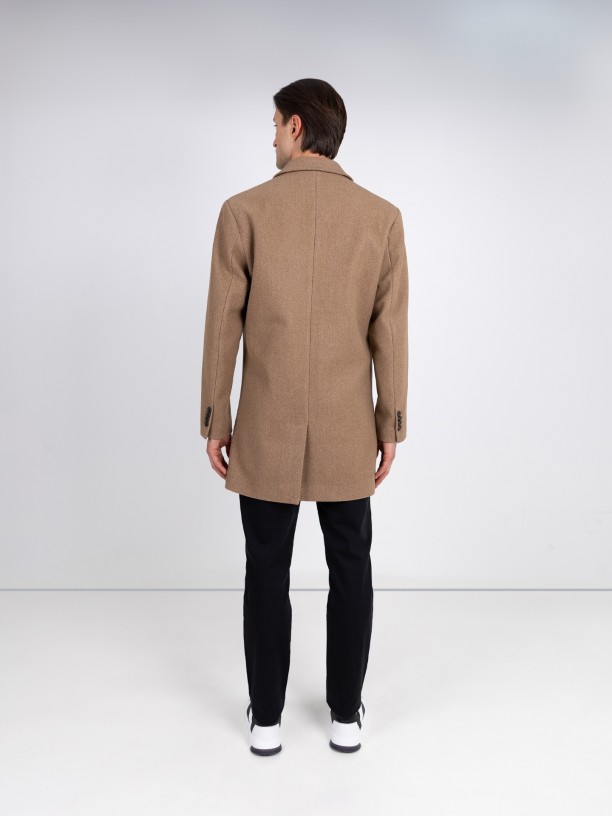 Sobretodo con solapa clásica Sobretodo con solapa clásica