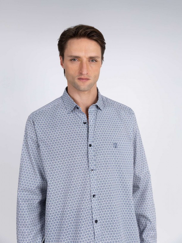 Camisa com padro casual