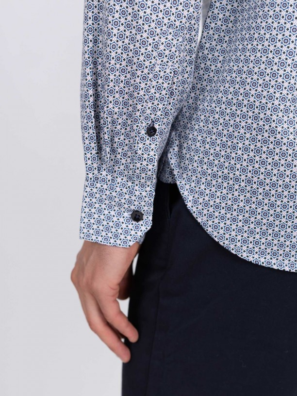 Camisa com padro casual