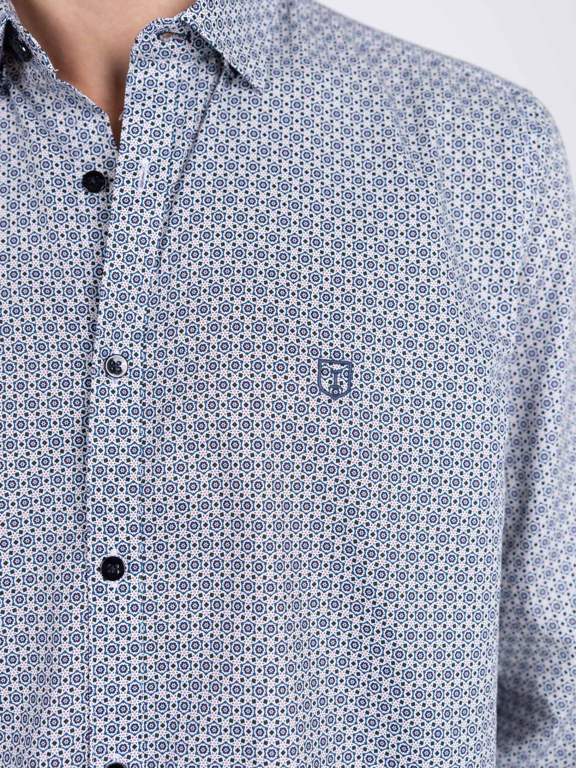Camisa con estampado casual