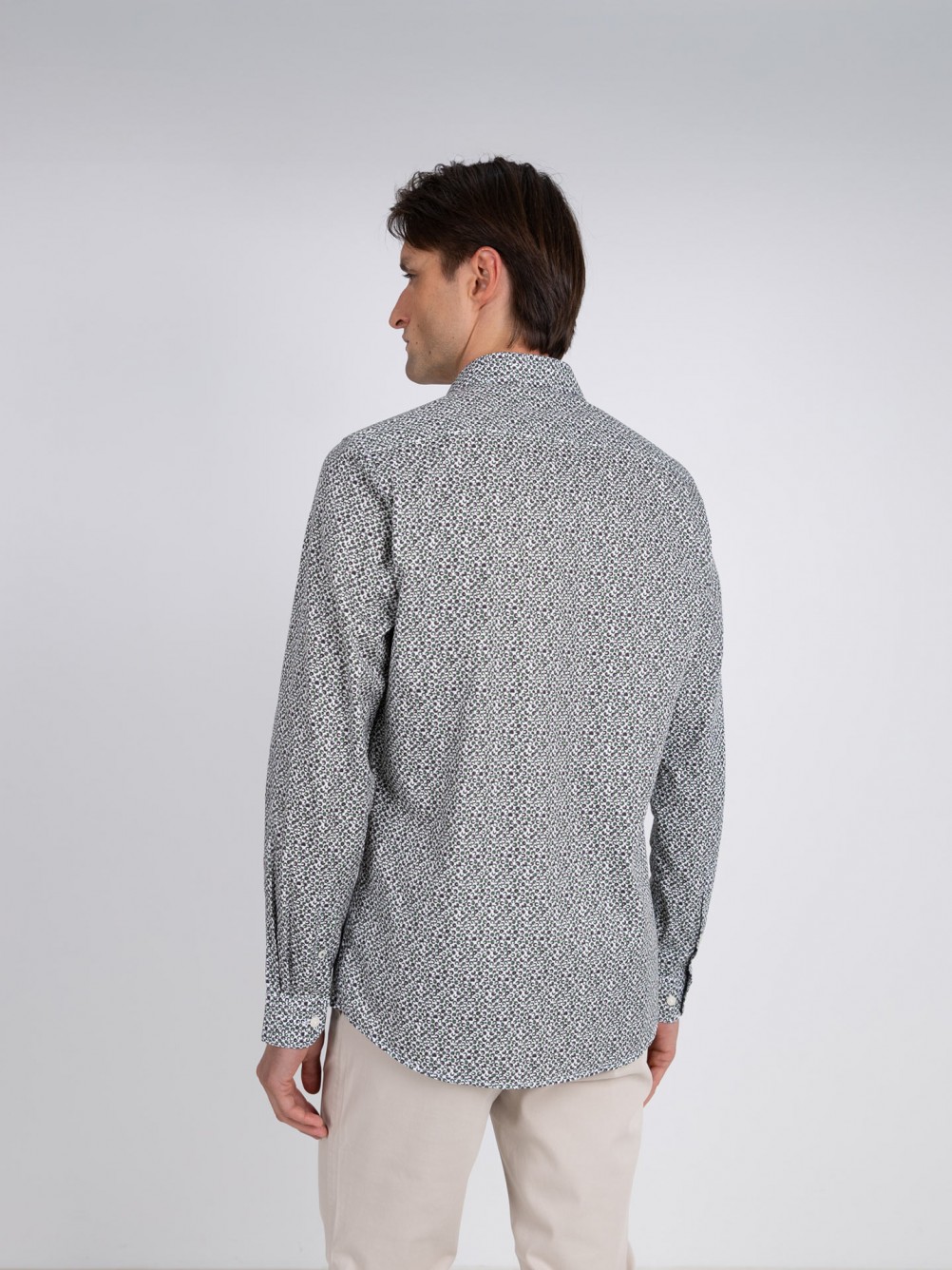 Camisa com padr�o casual