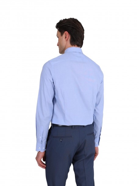 Classic slim fit shirt made of 100% cotton Classic slim fit shirt made of 100% cotton