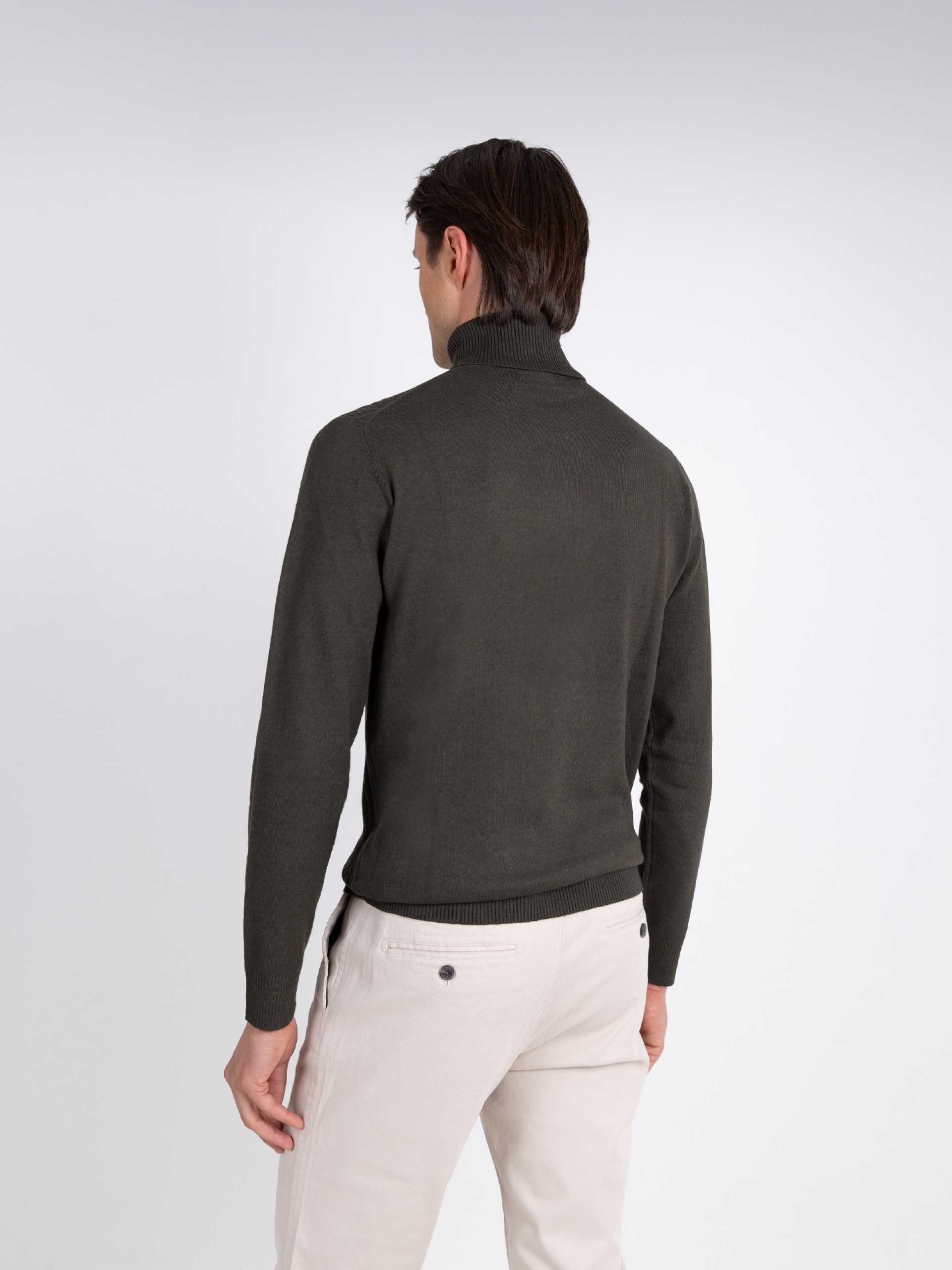 Camisola de gola alta