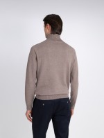 Camisola de gola alta
