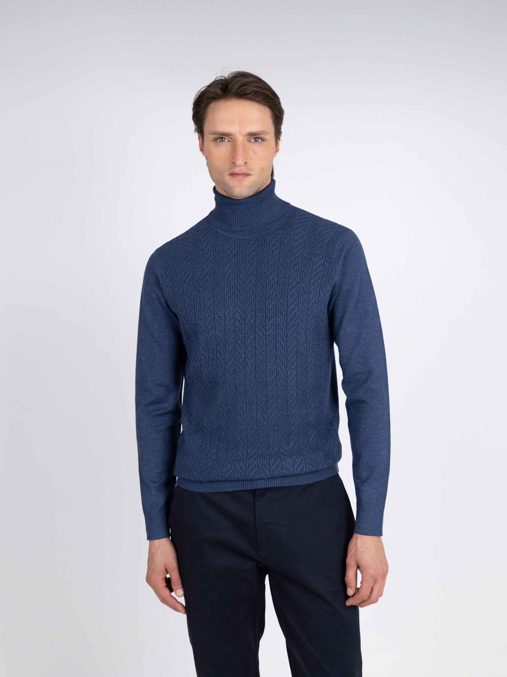 Camisola de gola alta