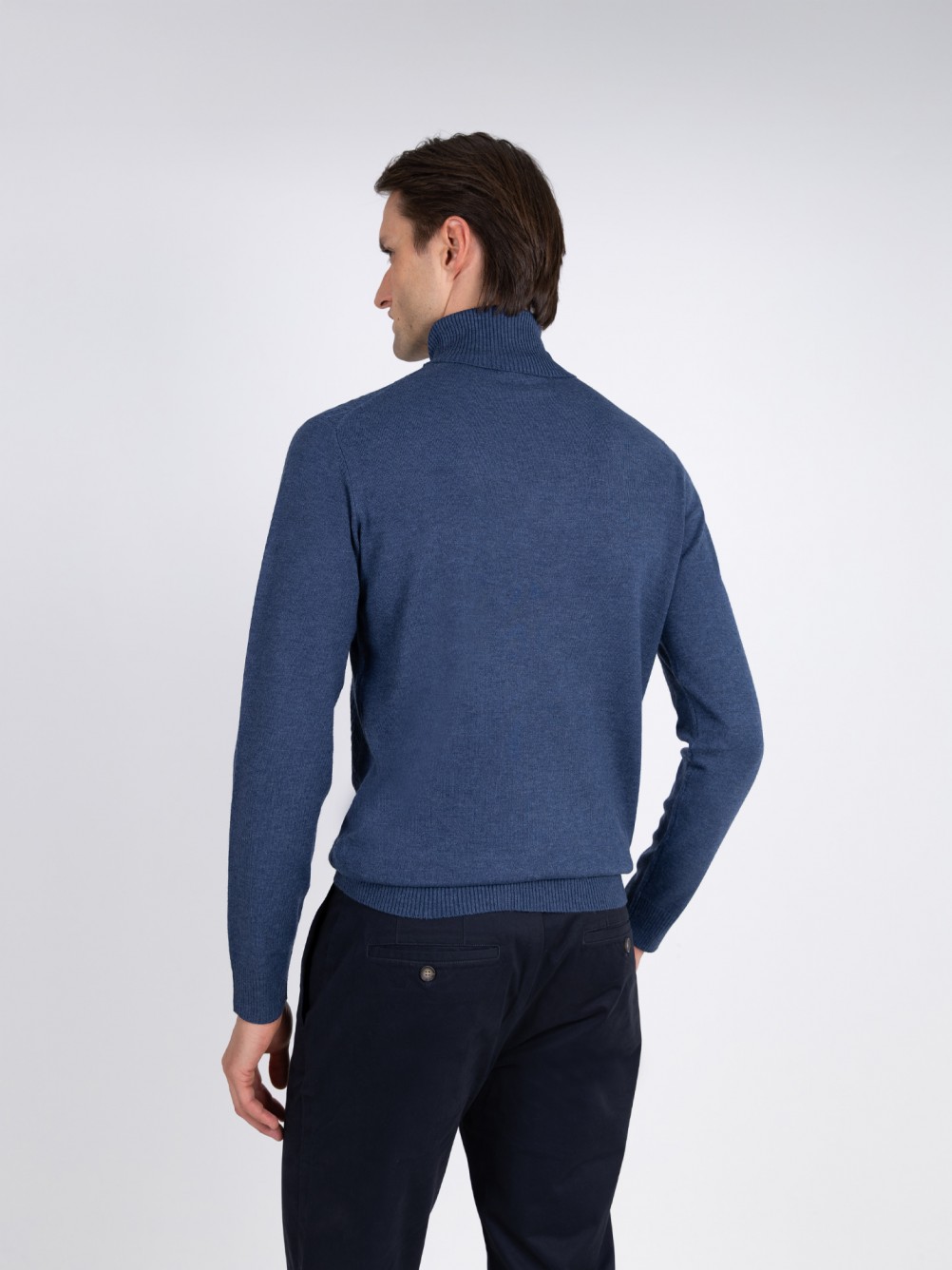 Camisola de gola alta