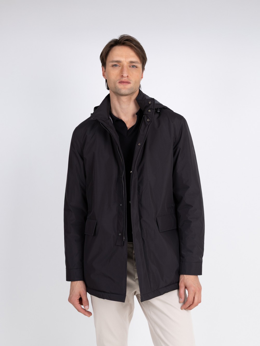 Parka técnica com capuz