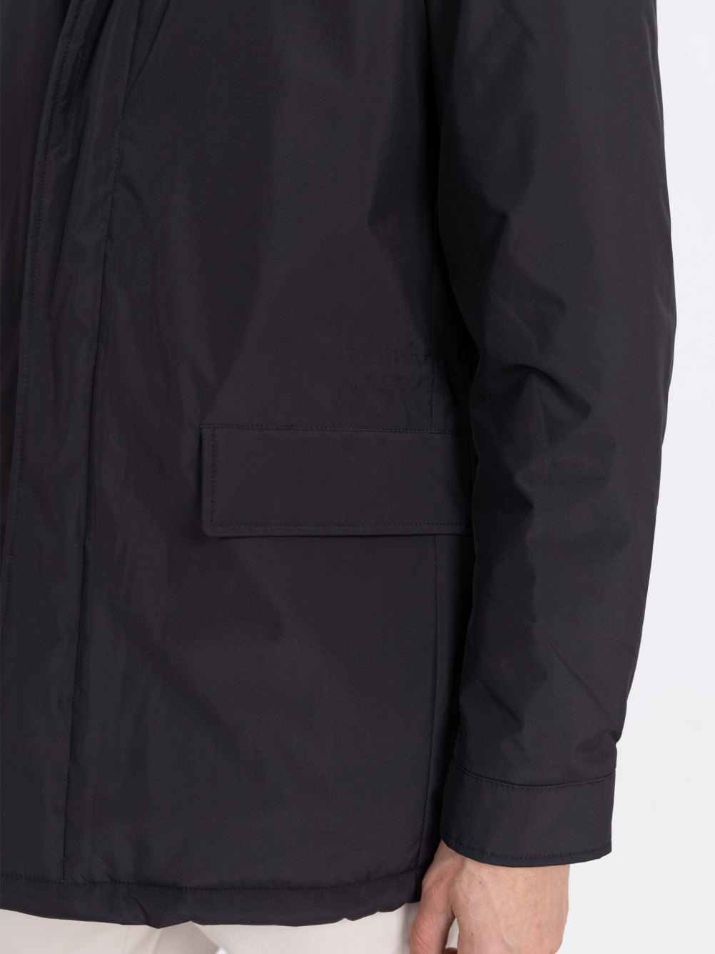 Parka técnica com capuz