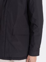 Parka técnica com capuz Parka técnica com capuz