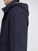 Parka técnica com capuz Parka técnica com capuz