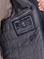 Parka técnica com capuz Parka técnica com capuz