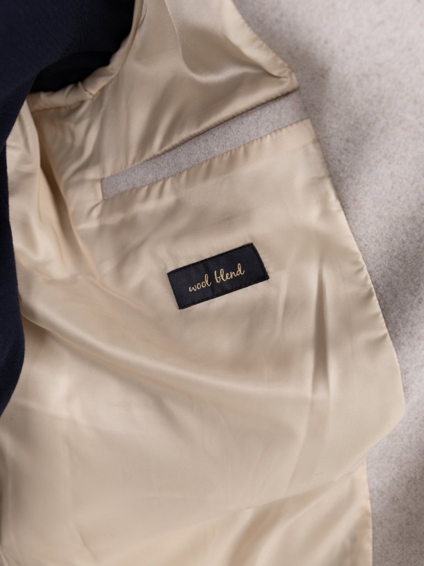 Sobretudo slim fit lapela clssica
