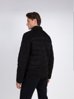 Blus�o acolchoado com efeito camur�a