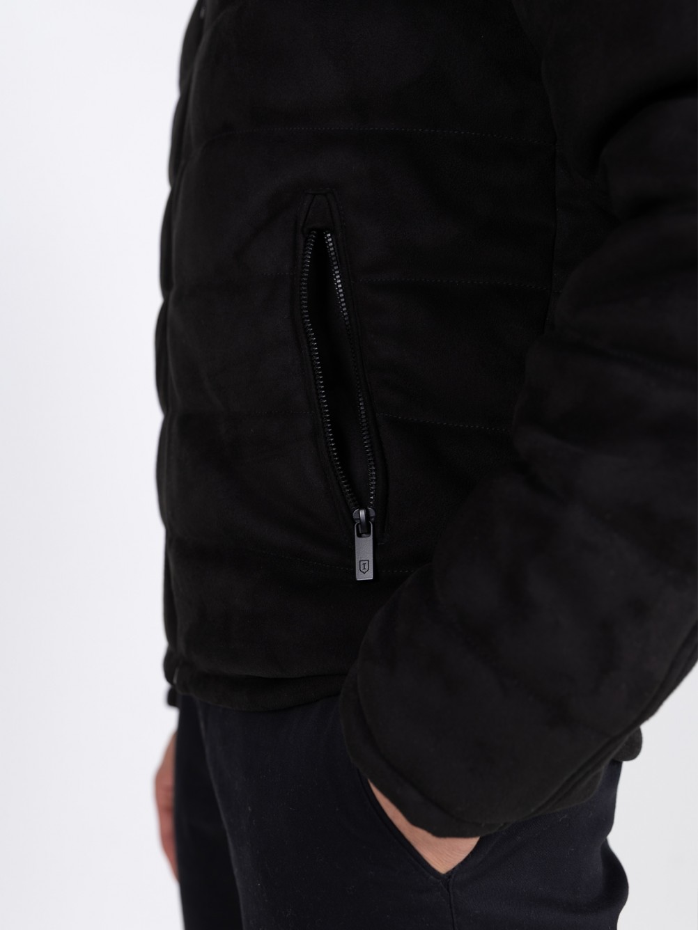 Blus�o acolchoado com efeito camur�a