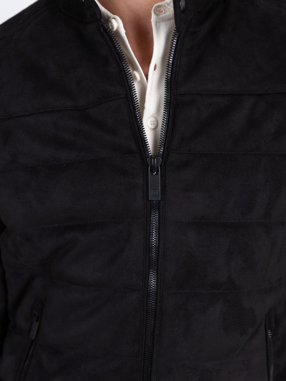 Blus�o acolchoado com efeito camur�a