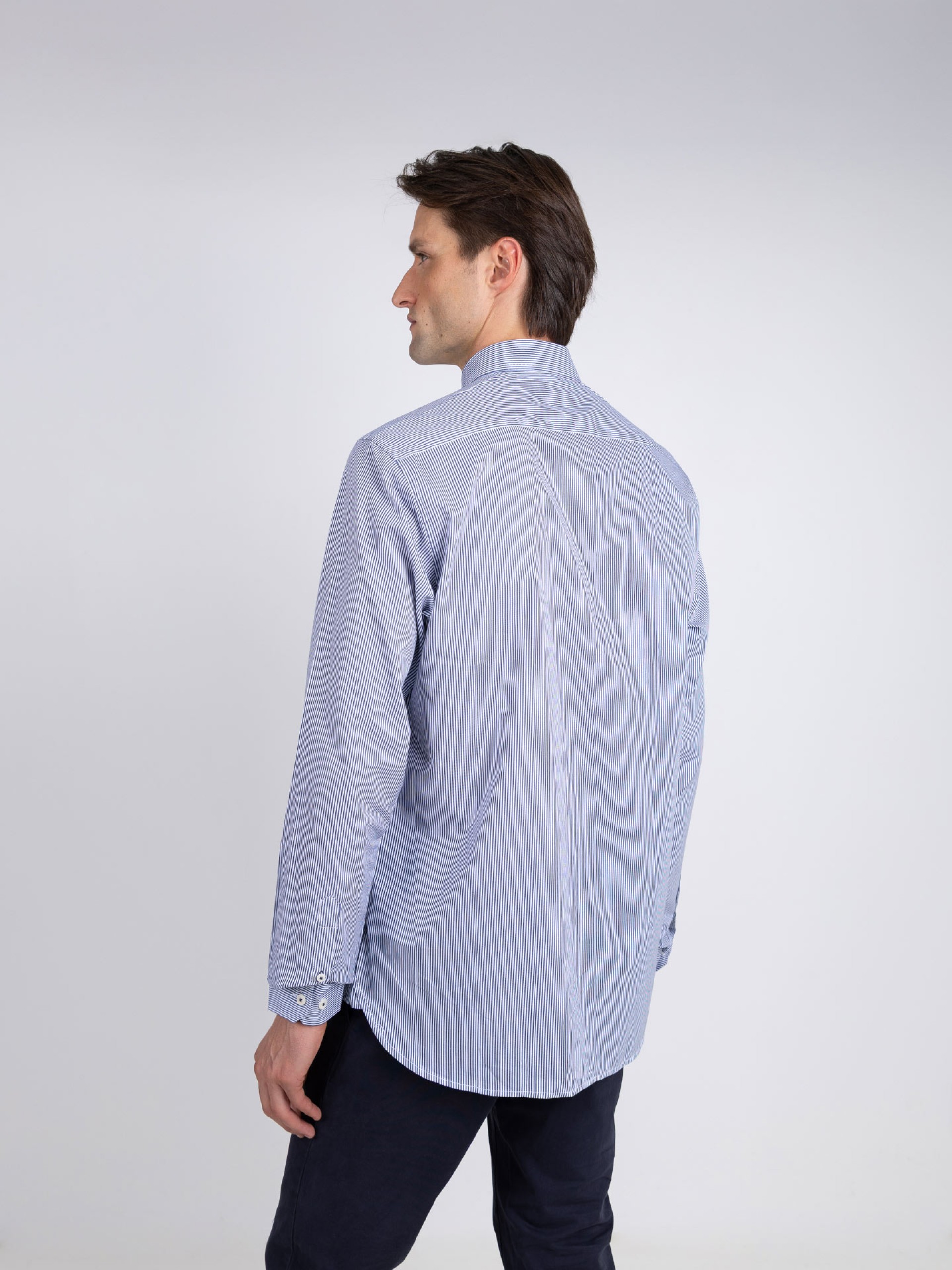 Camisa con estampado de rayas