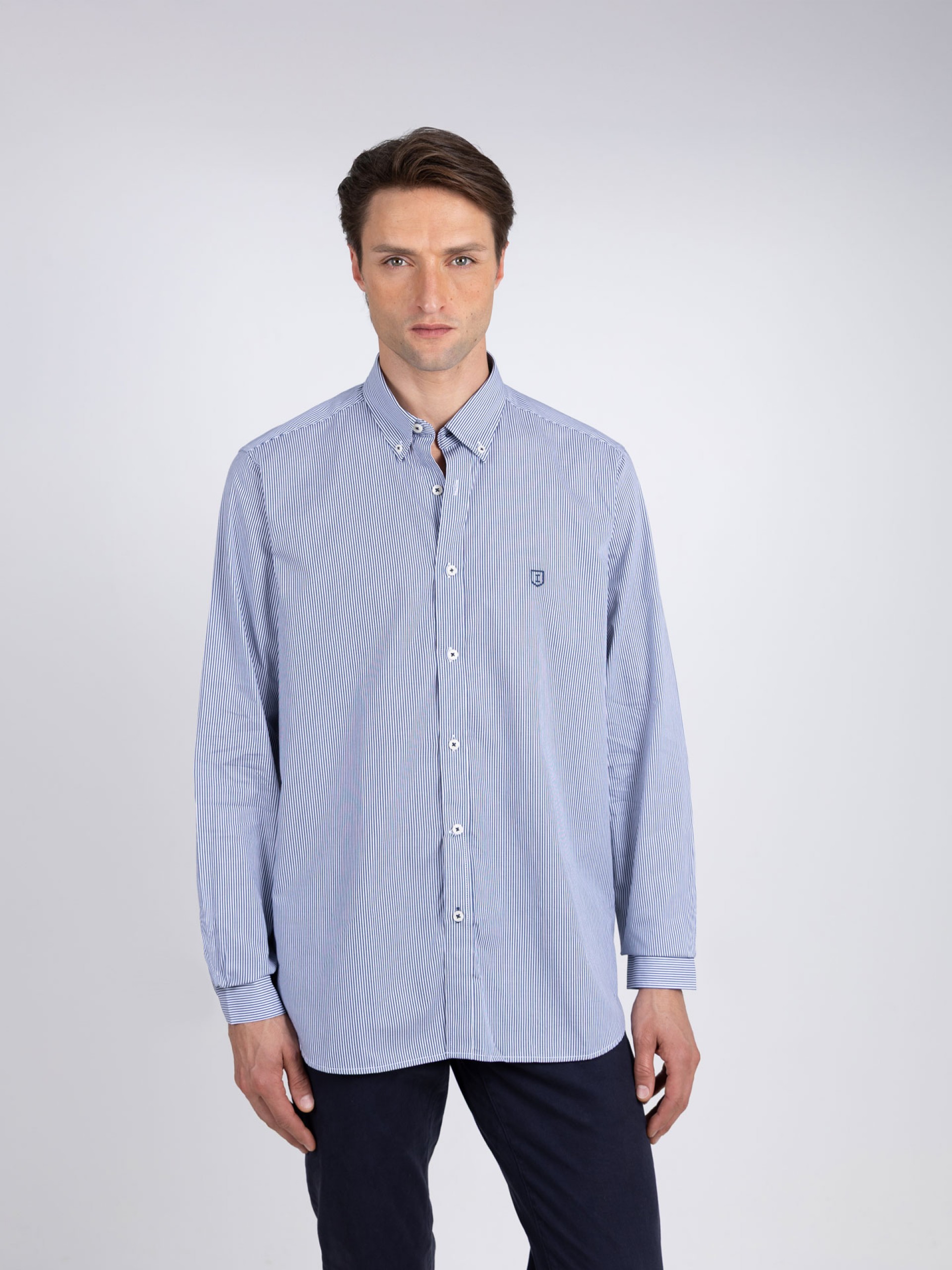 Camisa con estampado de rayas