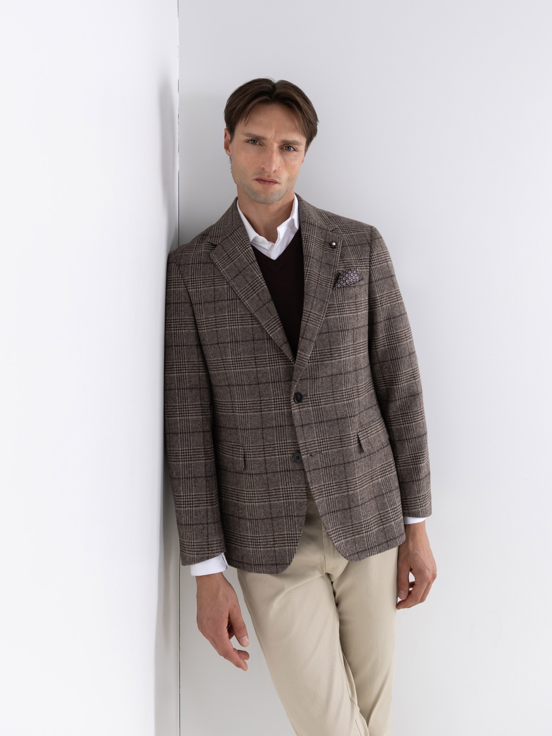 Wool blazer with checkered pattern