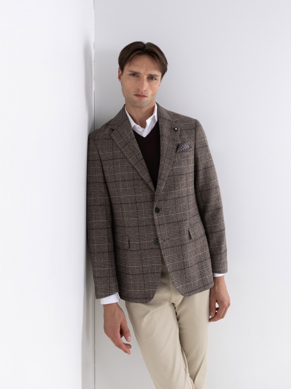 Wool blazer with checkered pattern