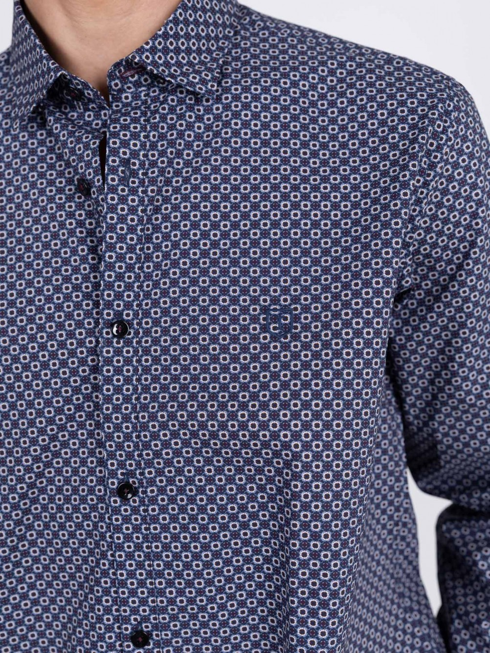 Camisa com padr�o casual