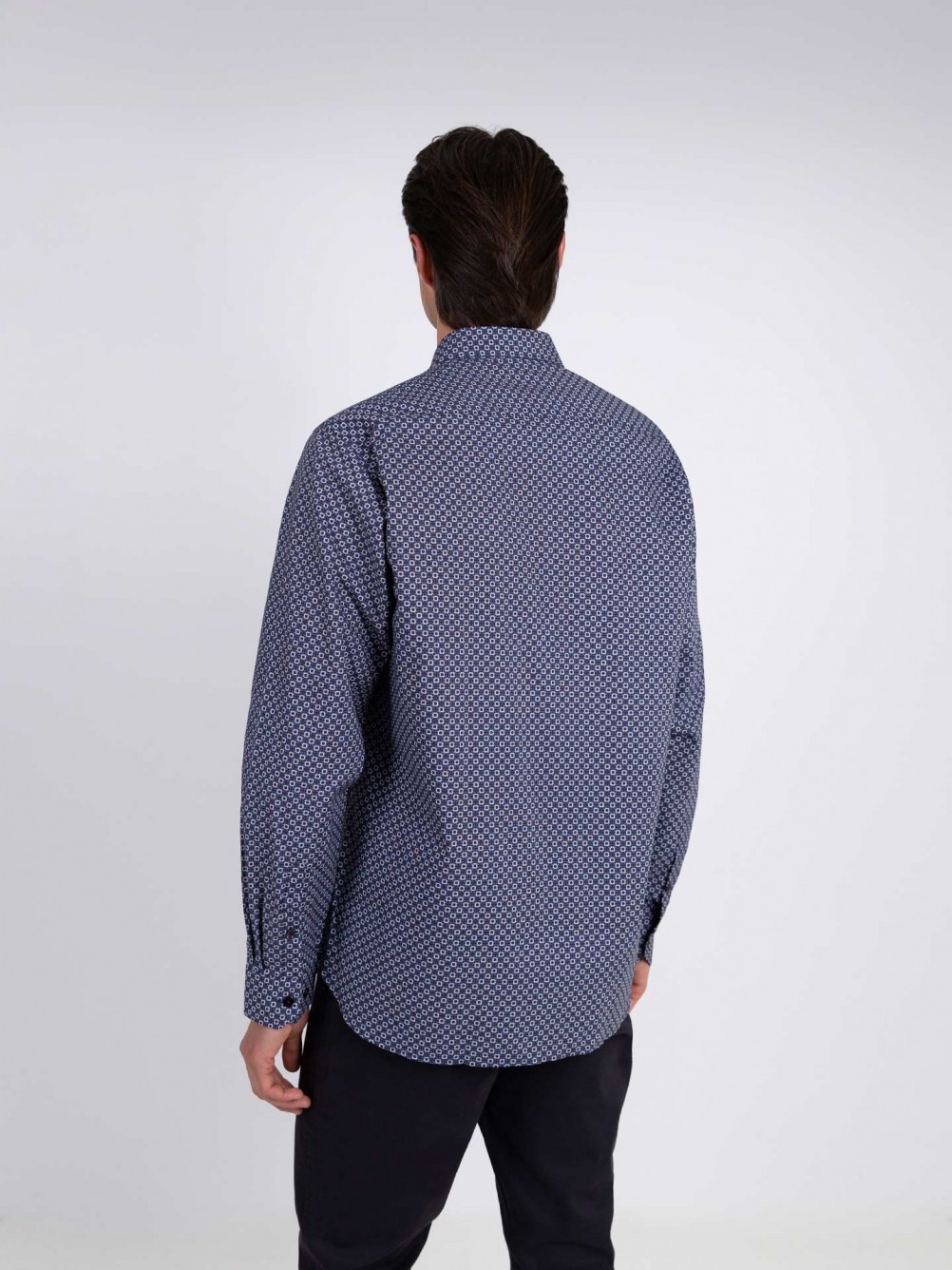 Camisa com padr�o casual