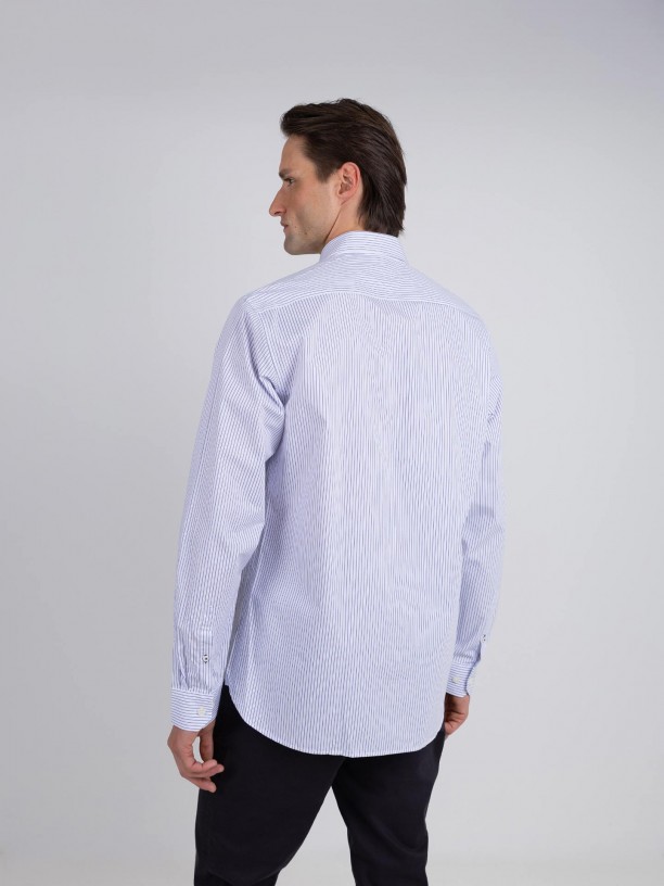 Camisa con estampado de rayas