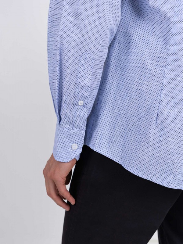 Camisa casual com padrão slim fit Camisa casual com padrão slim fit