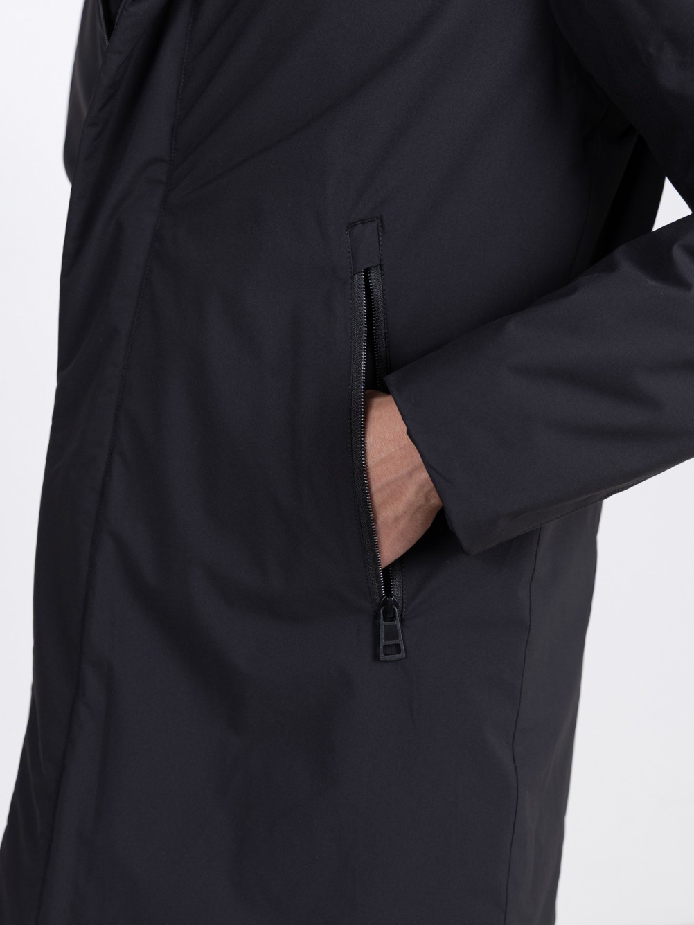 Parka técnica com capuz