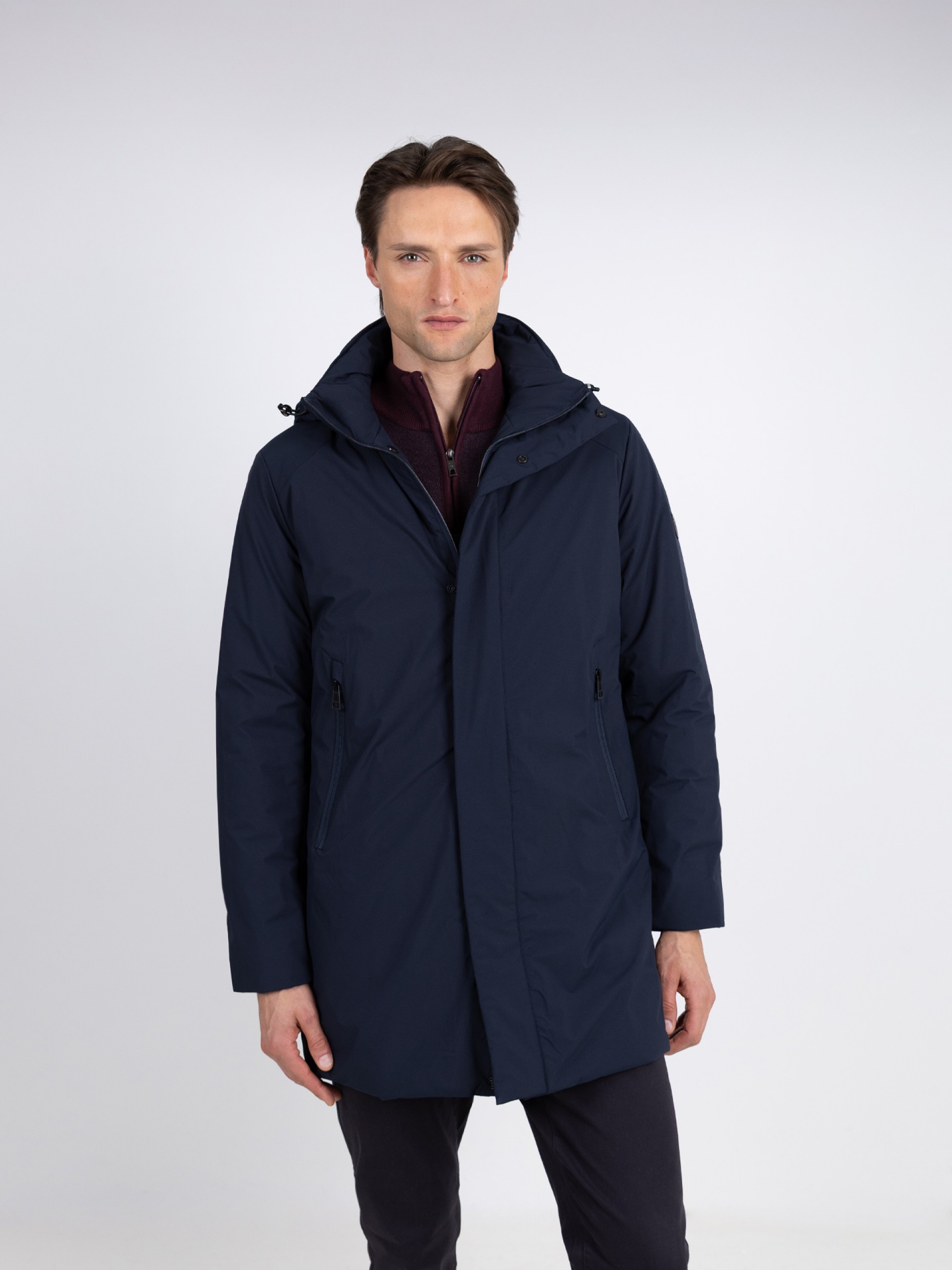 Parka técnica com capuz